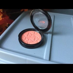Ofra Mai tai blush